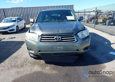 2010 Toyota Highlander Base V6 из США, поврежденный, VIN 5TDBK3EH2AS021708
